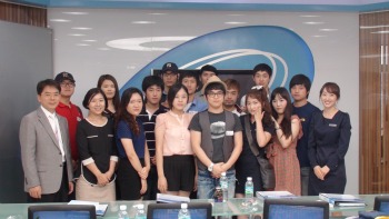 ▲ 미래 안경사 교육과정에 참석한 마산대학 졸업반 학생들과 TVCI 교육센터 교수진