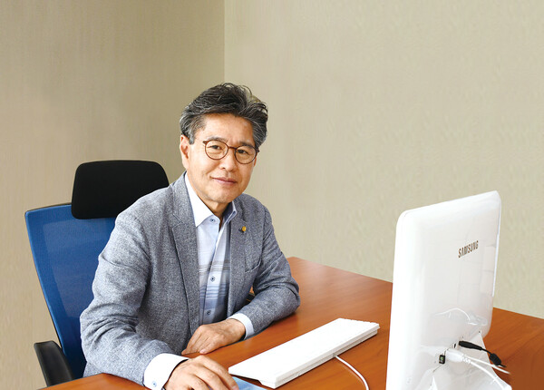 ▲이정배((사)대한안경사협회 제17대, 제18대 회장‧전국안경사협동조합 고문)