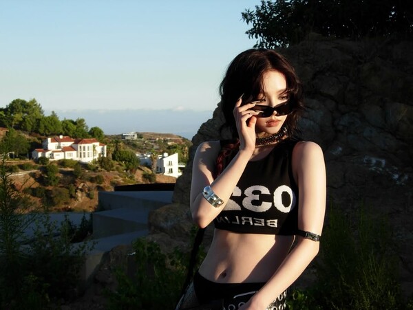 ▲사진출처=에스파 카리나 공식 인스타그램 계정 @katadinabluu