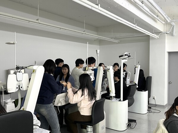 ▲아카데미생(안경사) 교육