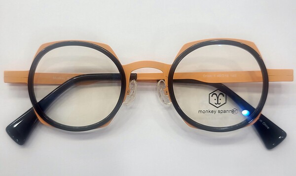 ▲가수 조관우 착용 ‘몽키스패너 ORION1 C11’ 