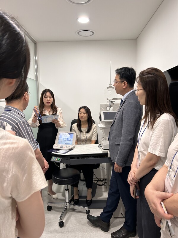 ▲한국존슨앤드존슨 비전 아큐브 멀티포컬