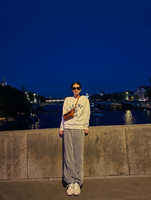 ▲사진출처=수지 공식 인스타그램 @skuukzky