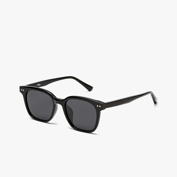 ▲ 배우 한소희 착용 '휠라 FLS7471 BLACK/P 51’ 